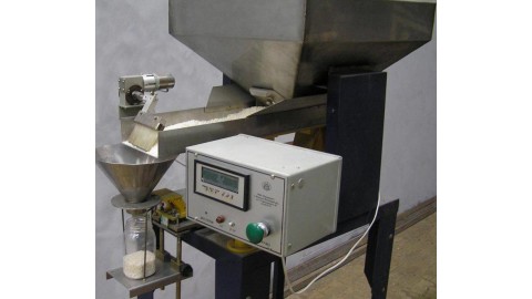 Дозатор весовой полуавтоматический ДВП-1 (Упаковка в тару до 1 кг)